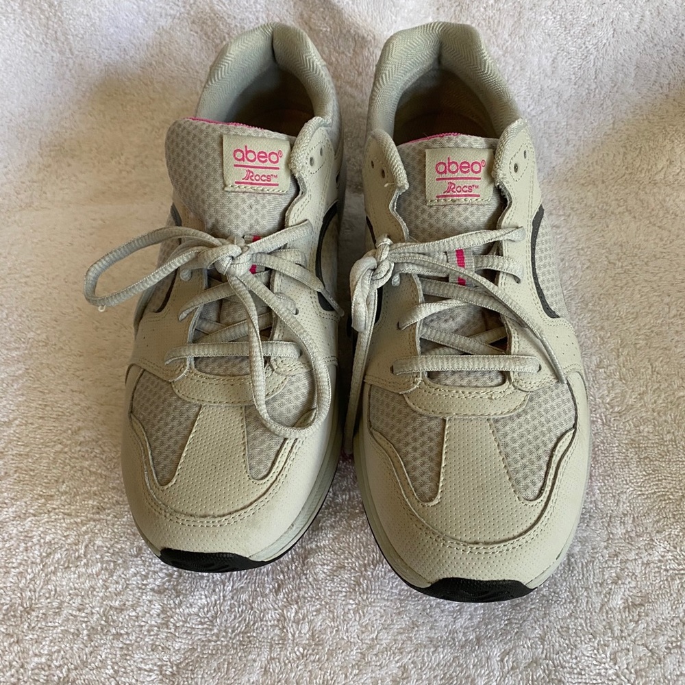 Abeo roc’s sneakers. Good condition .